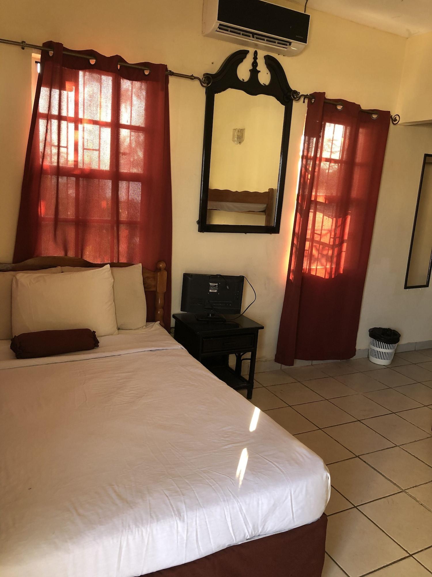 Coningsby Inn Belize City Exterior foto