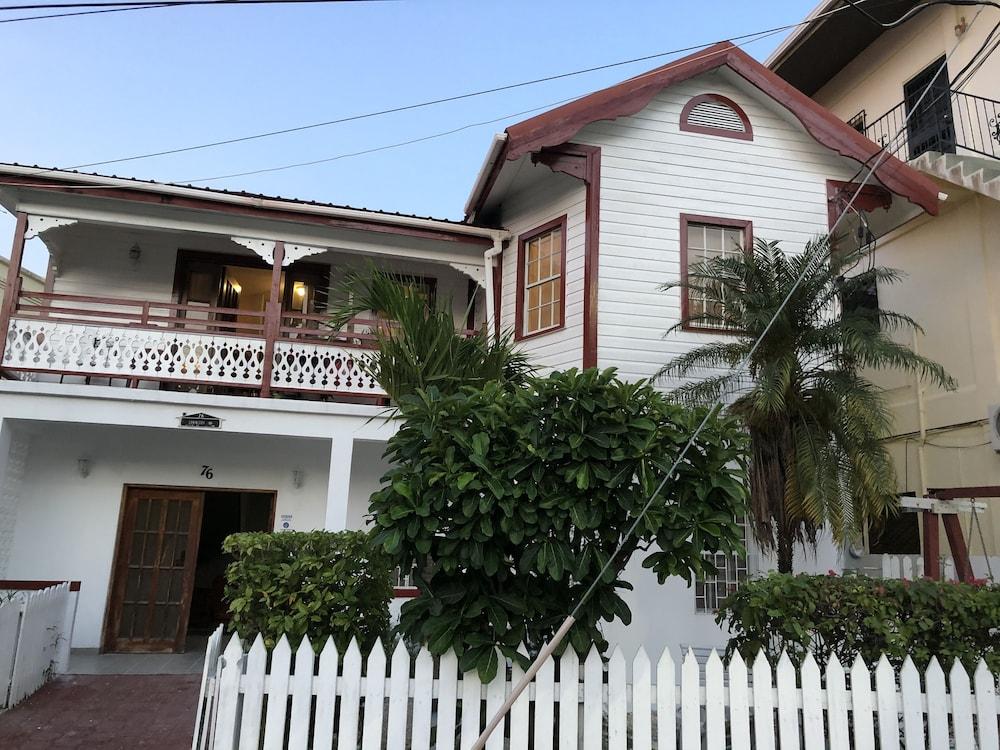 Coningsby Inn Belize City Exterior foto