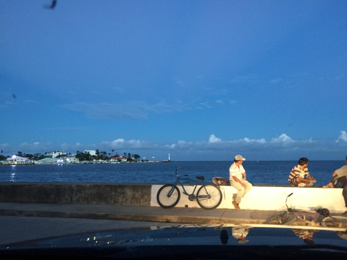 Coningsby Inn Belize City Exterior foto
